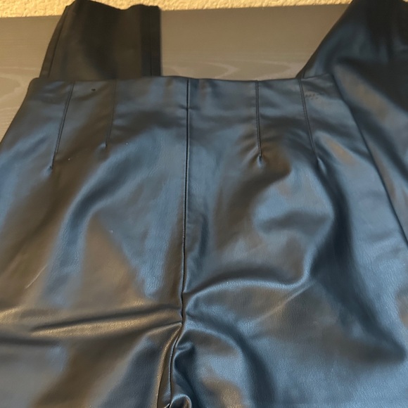 Zara Black Faux Leather Slim pant Size Small Inseam 28” Raw hem - Picture 6 of 7